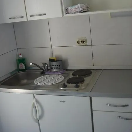 Apartman In With Seaview, Balcony, Air Condition, Wifi *
