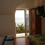 In With Seaview, Balcony, Air Condition, Wifi
