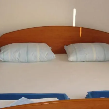 In With Seaview, Balcony, Air Condition, Wifi Apartamento Brist
