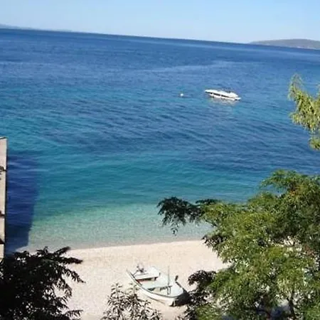 In With Seaview, Balcony, Air Condition, Wifi Apartamento Brist